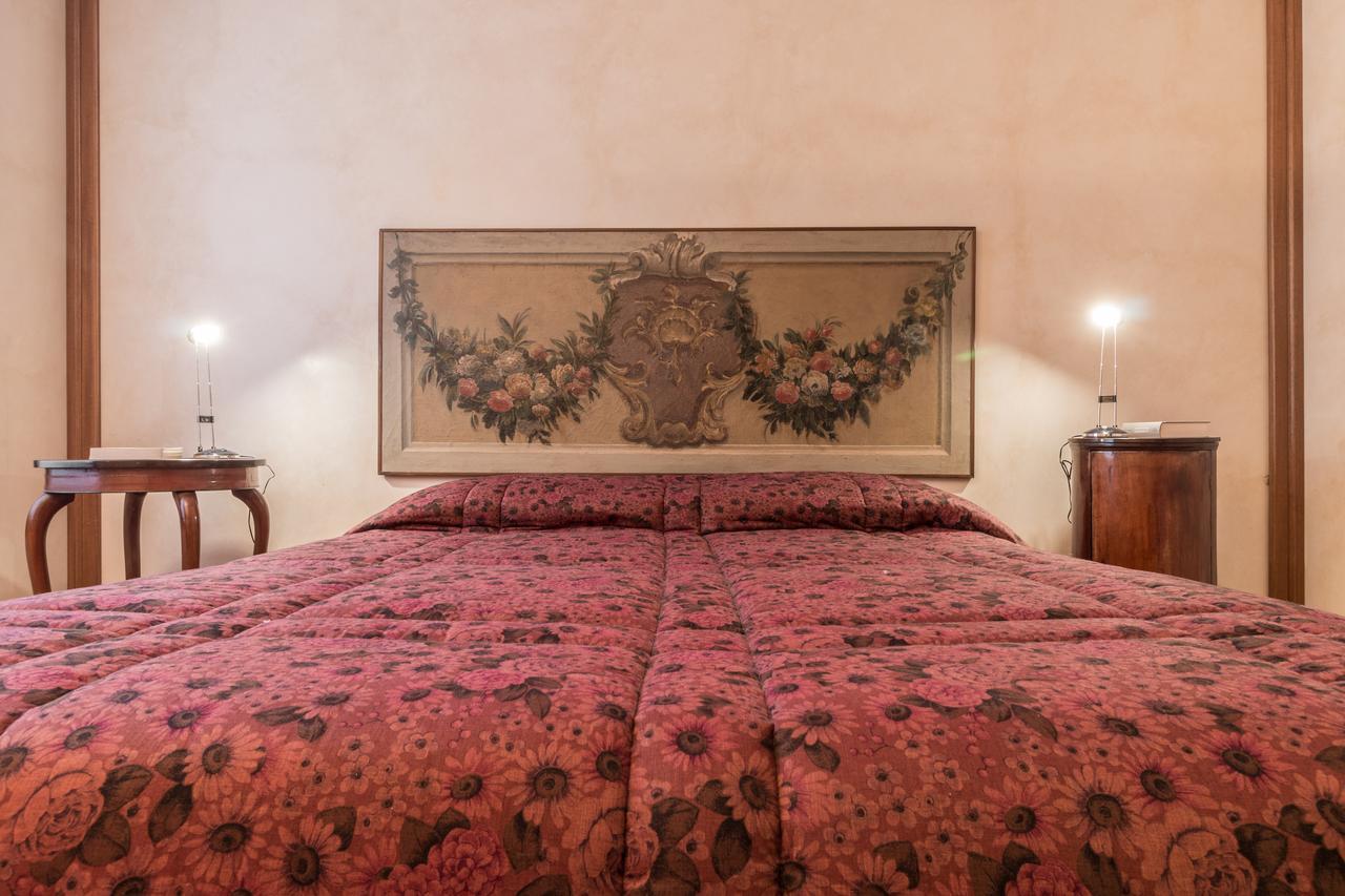 La Fenice Double Canal View เวนิส ภายนอก รูปภาพ